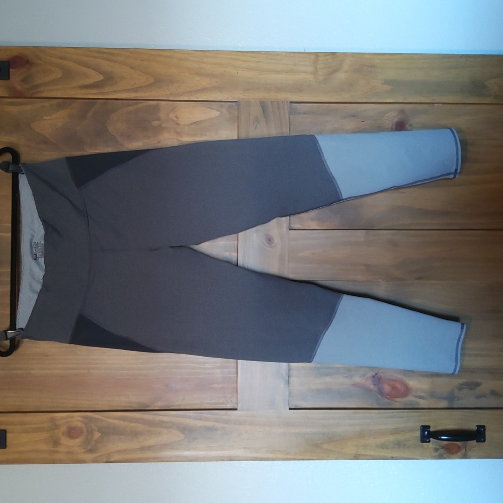 Splendid Grey leggings size XL